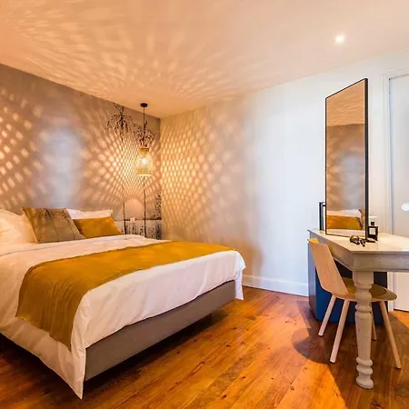 Daire Luxury Beachfront Design With Balcony And Parking In Biarritz